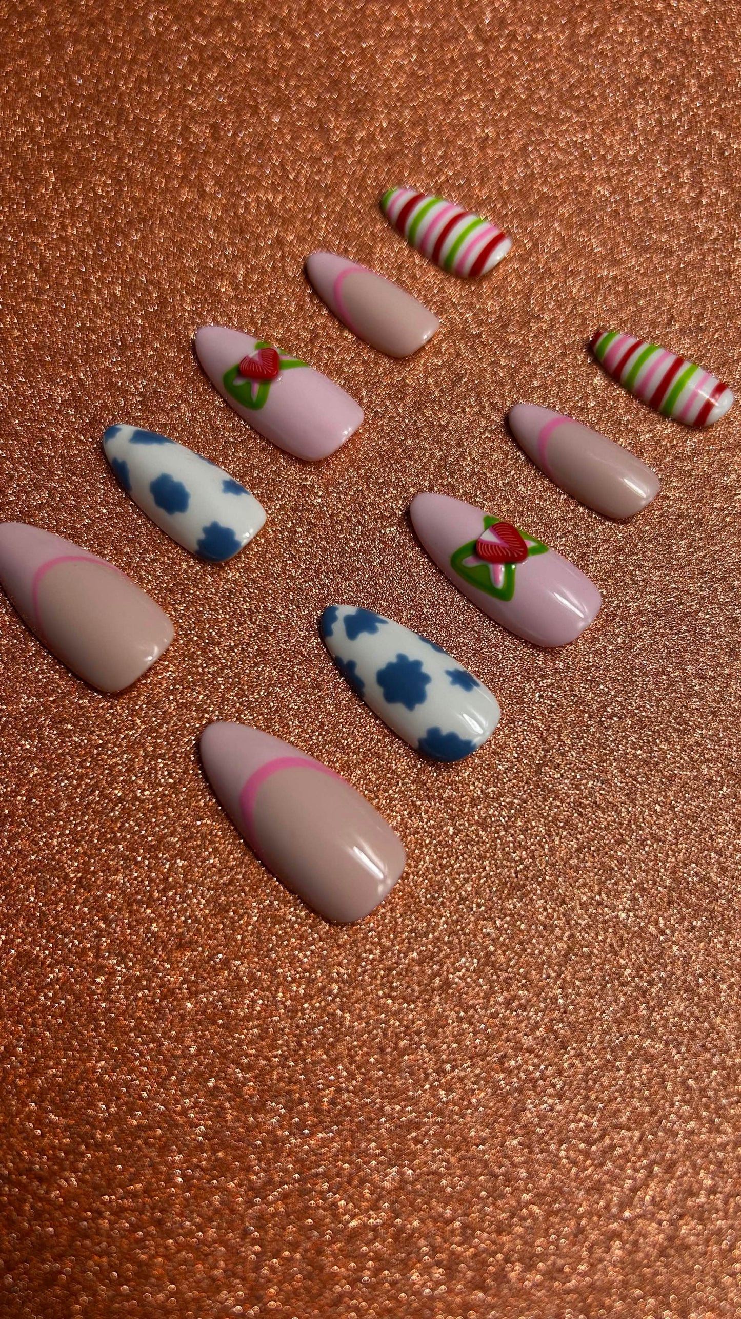 Press-on Nails Charlotte aux Fraises