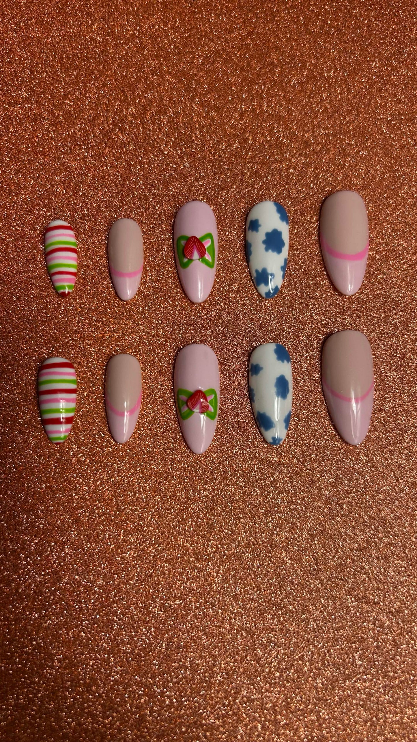 Press-on Nails Charlotte aux Fraises