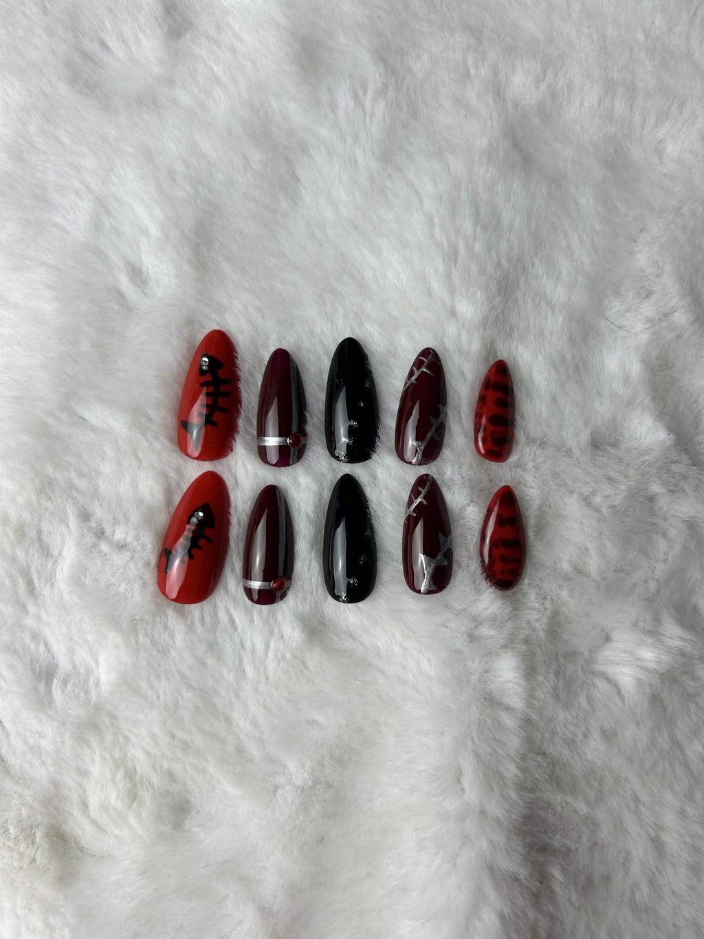 Faux ongles press-on Funky– Fatale Red Moonails Creations
